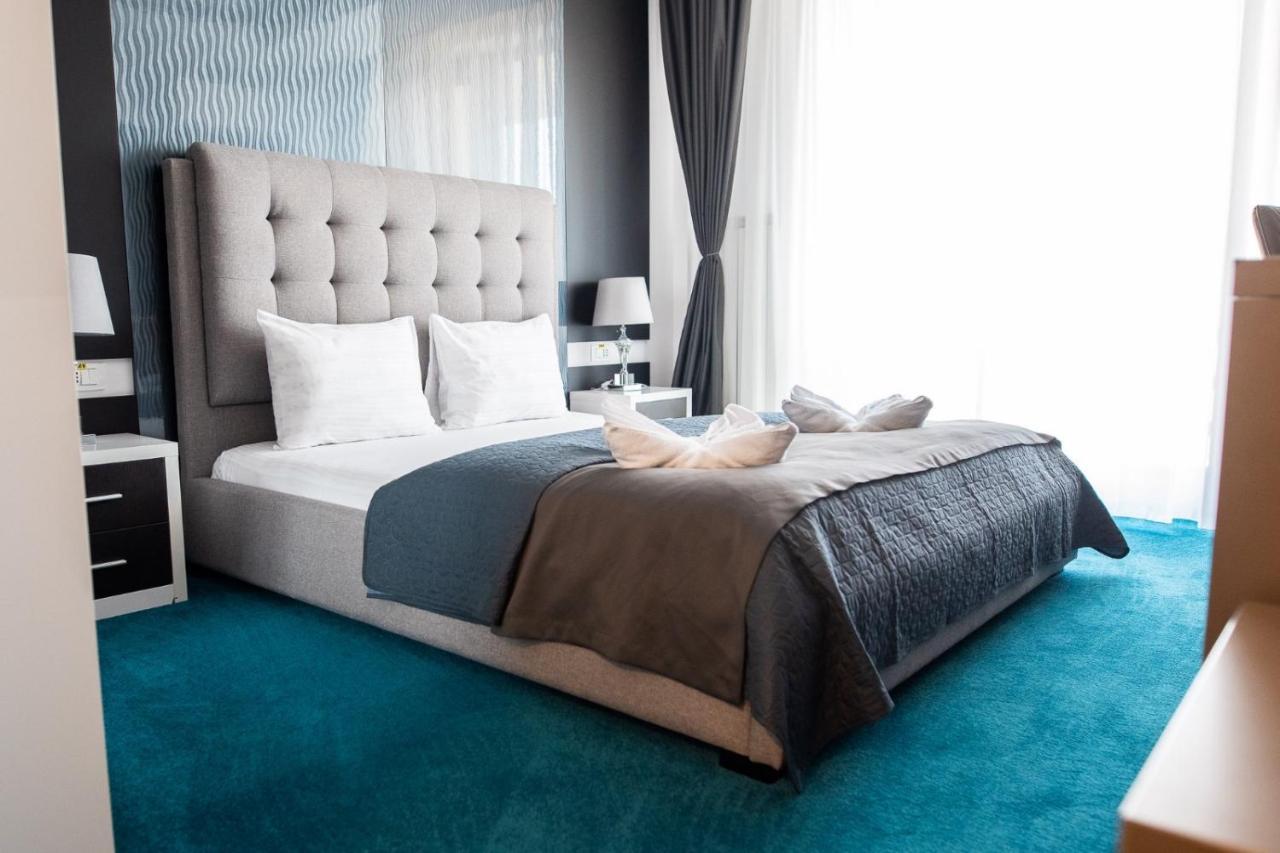 Hotel Complex Noblesse Vaslui Zewnętrze zdjęcie