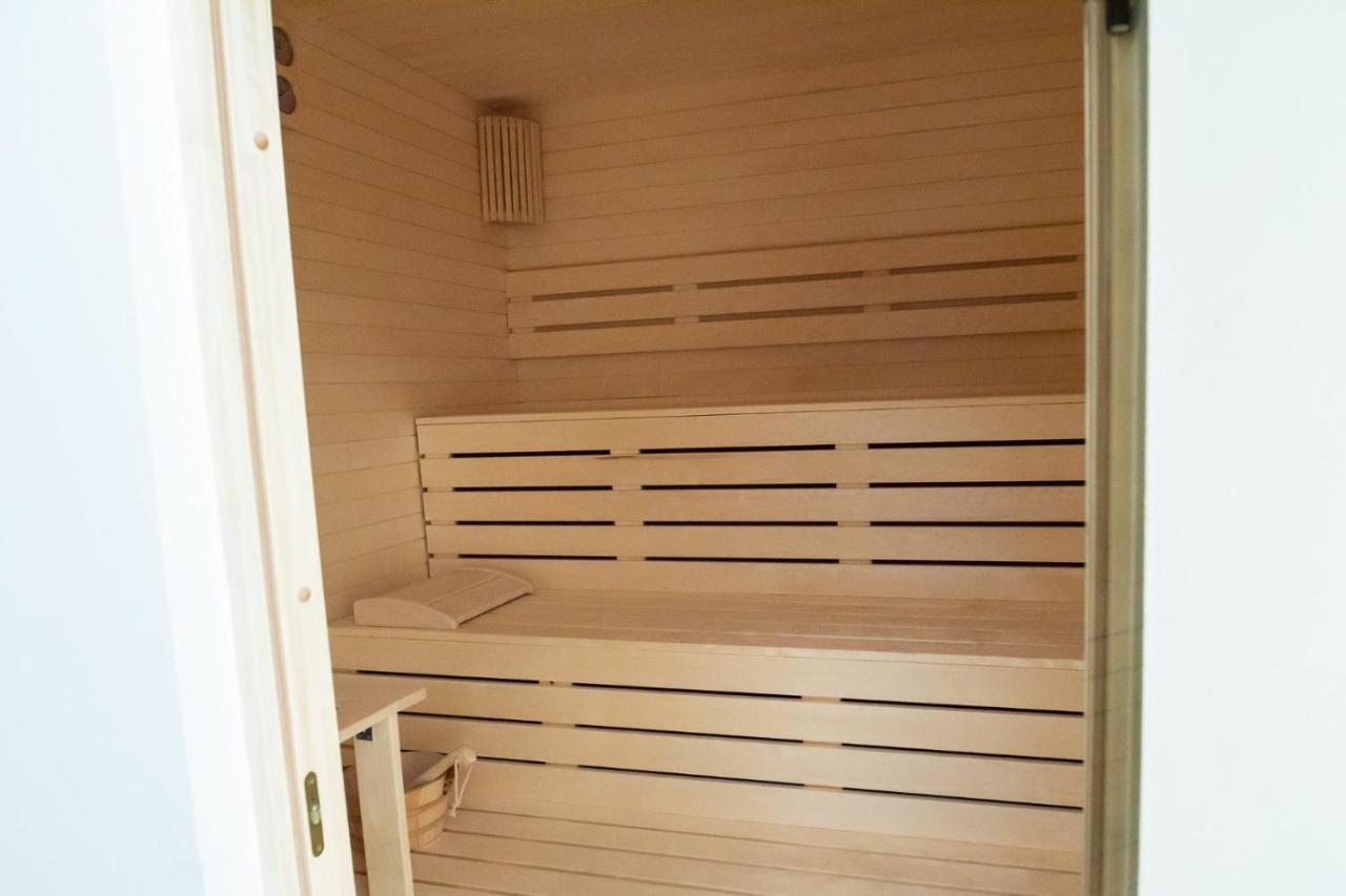 Hotel Complex Noblesse Vaslui Zewnętrze zdjęcie