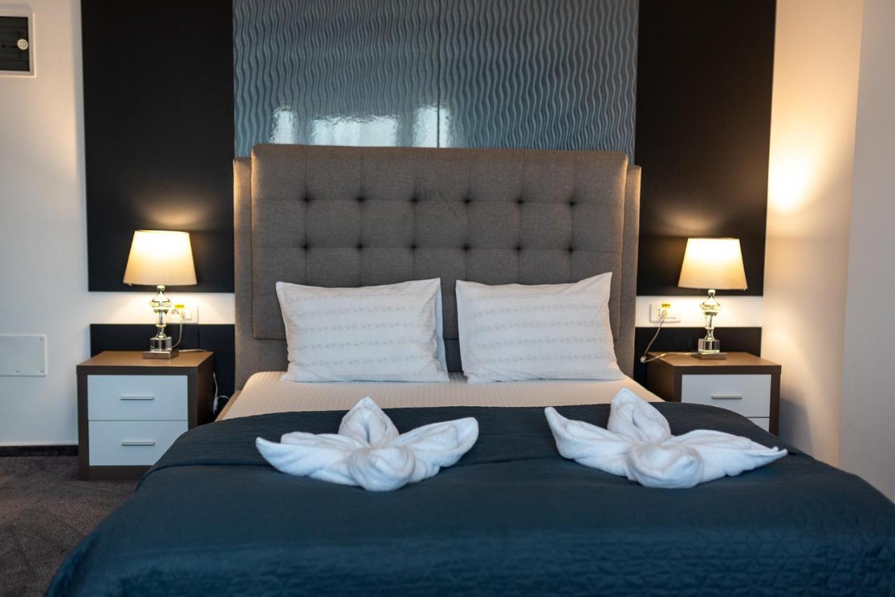 Hotel Complex Noblesse Vaslui Zewnętrze zdjęcie