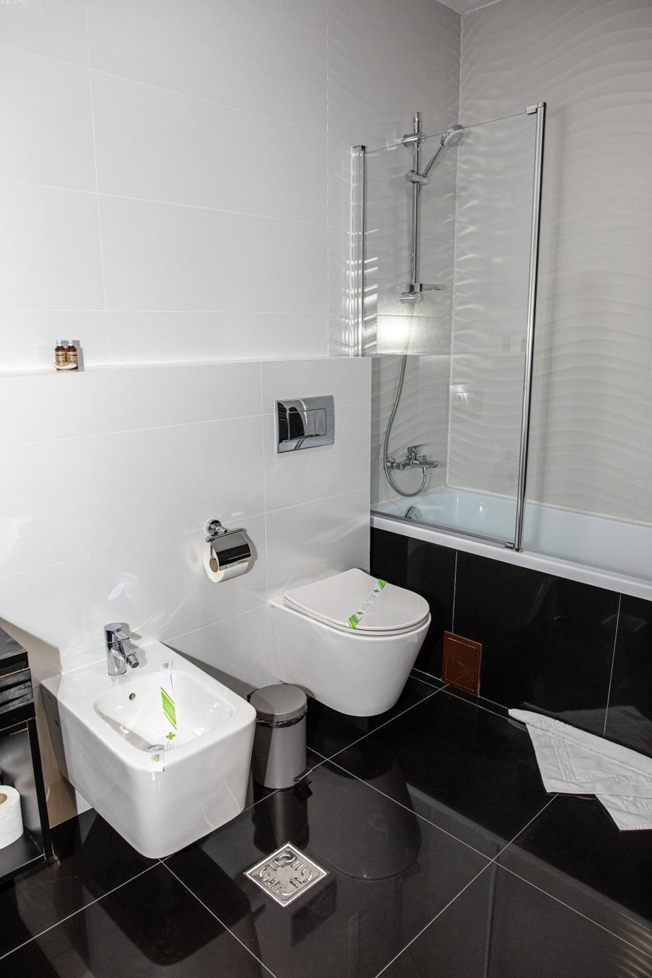 Hotel Complex Noblesse Vaslui Zewnętrze zdjęcie