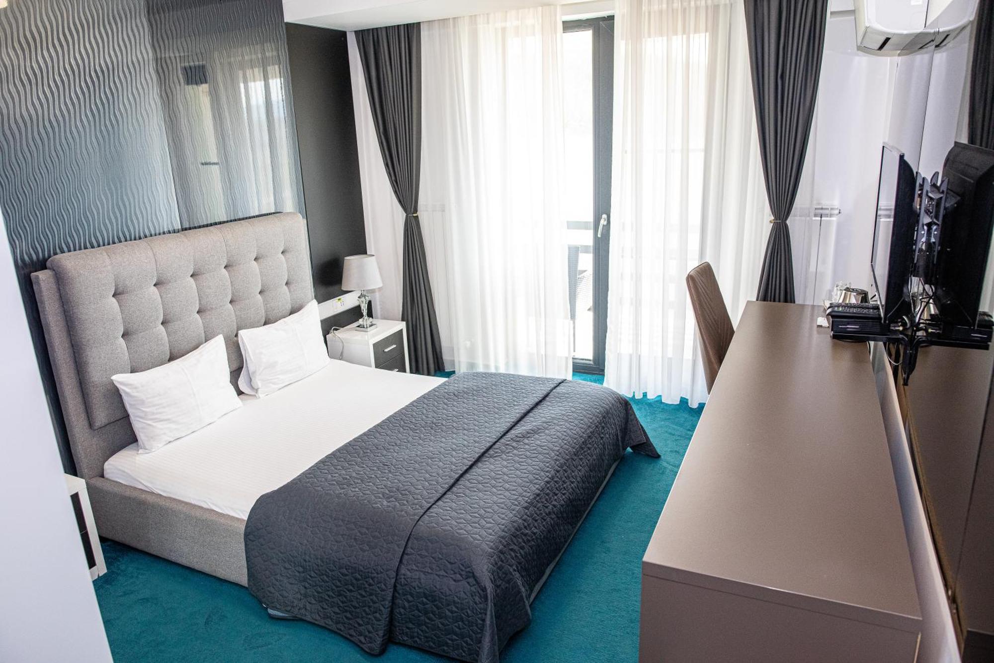 Hotel Complex Noblesse Vaslui Zewnętrze zdjęcie
