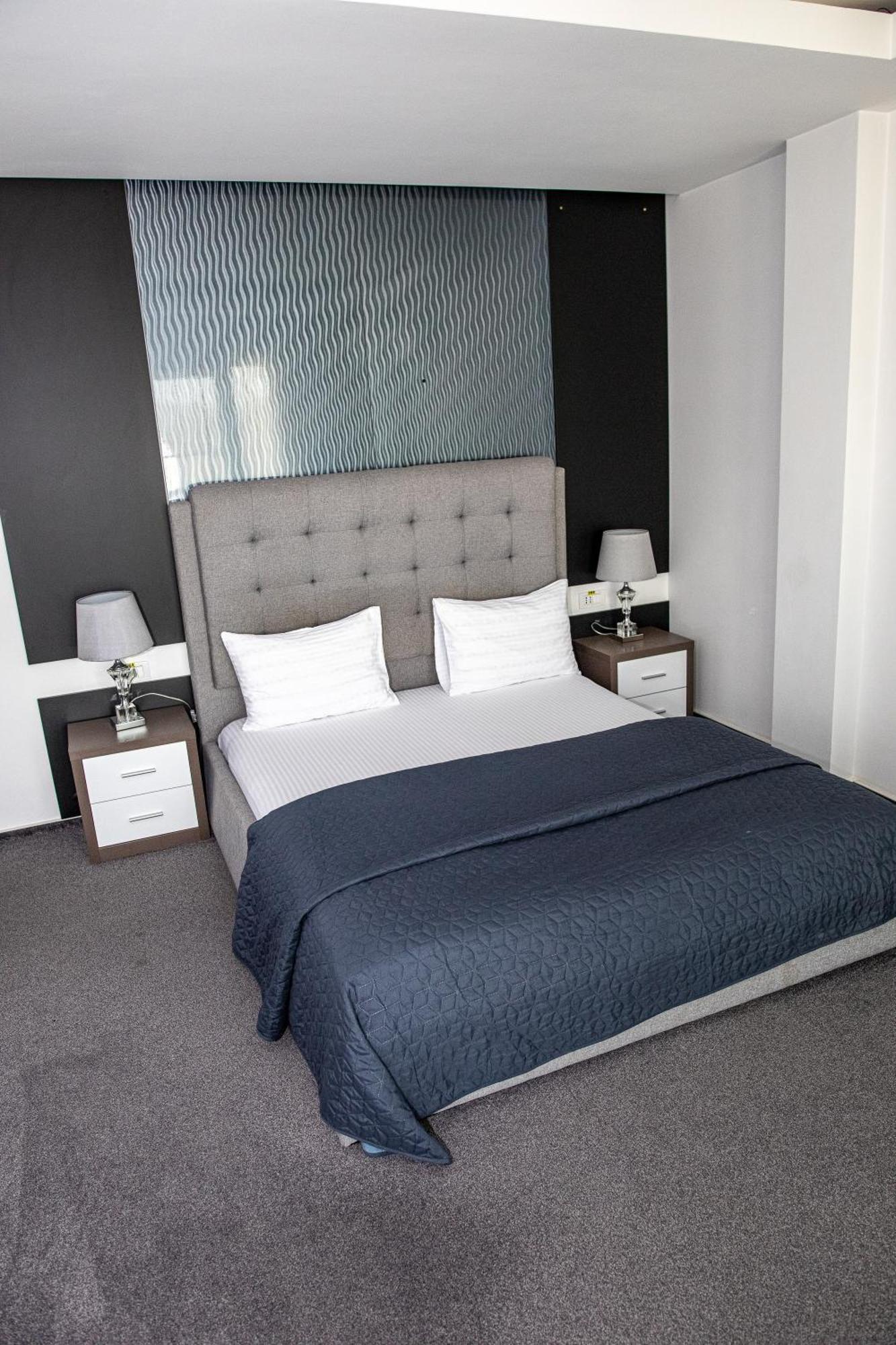 Hotel Complex Noblesse Vaslui Zewnętrze zdjęcie