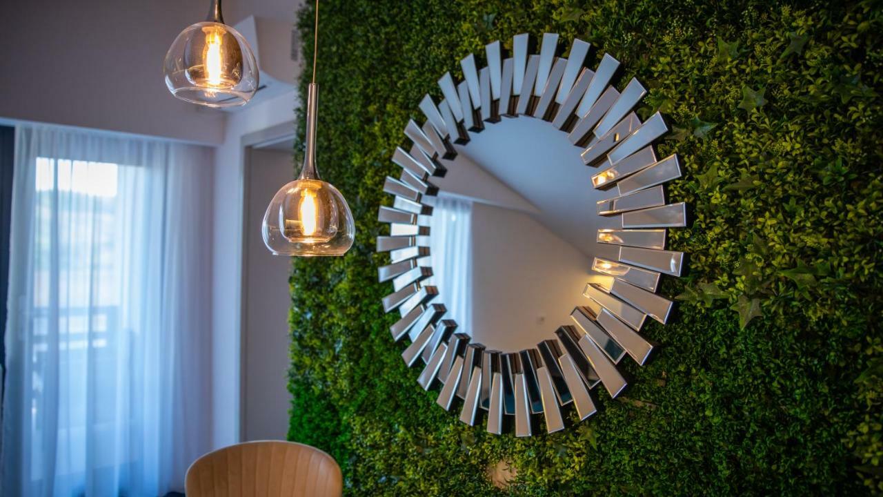 Hotel Complex Noblesse Vaslui Zewnętrze zdjęcie